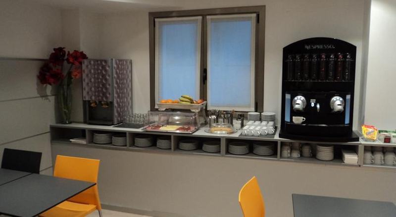 Hotel & Suites Arrizul Gros ซานเซบาสเตียน ภายนอก รูปภาพ
