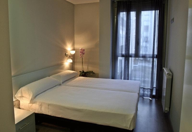 Hotel & Suites Arrizul Gros ซานเซบาสเตียน ภายนอก รูปภาพ