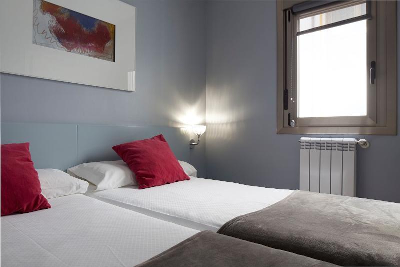 Hotel & Suites Arrizul Gros ซานเซบาสเตียน ภายนอก รูปภาพ